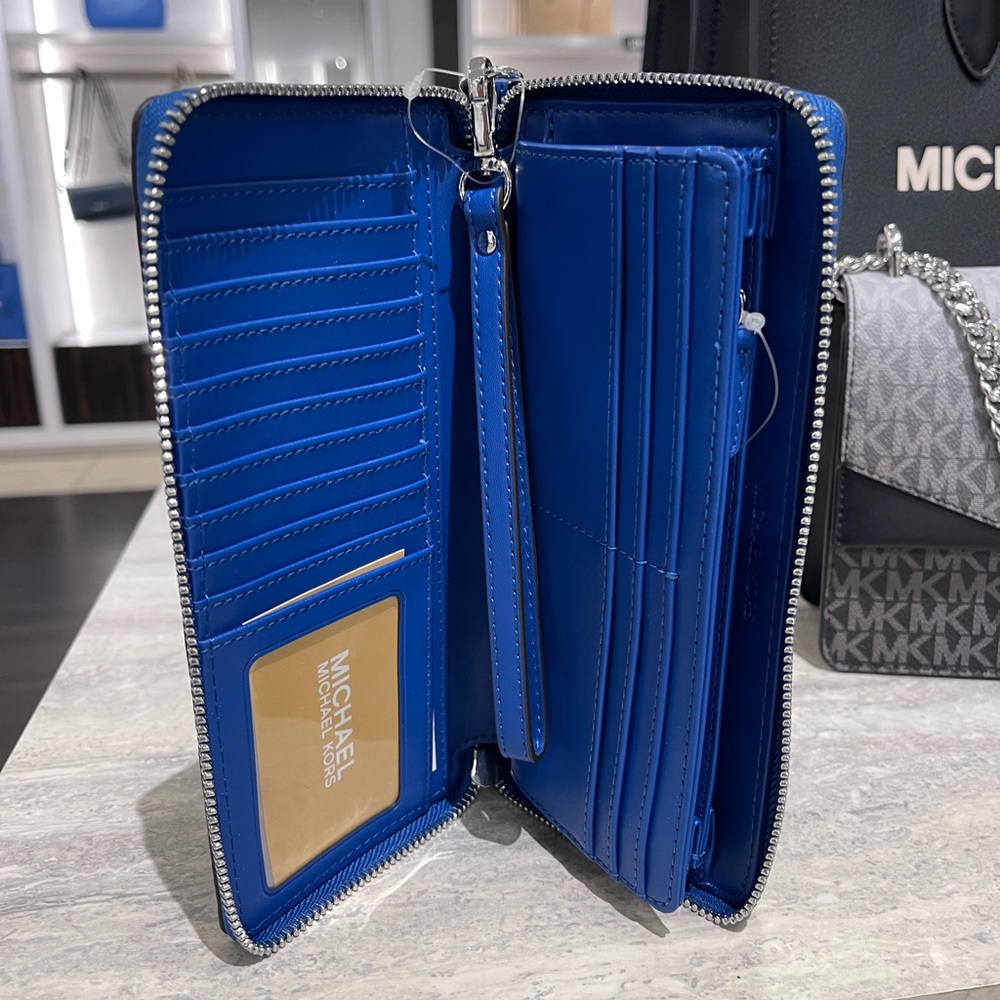 MICHAEL KORS Lg Pebbled Leather Continental Wallet Wristlet Phone 
Galaxy Blue - Picture 6 of 16